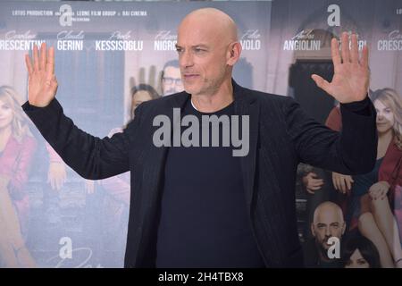 Roma, Italia. 4 novembre 2021. ROMA, ITALIA - NOVEMBRE 04: Filippo Nigro partecipa alla Fotocall 'per tutta la vita' all'Hotel Visconti il 04 Novembre 2021 a Roma, Italia. Credit: dpa/Alamy Live News Foto Stock