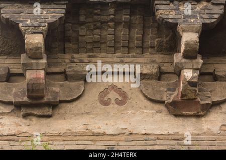 Dettaglio architettonico della Pagoda Yunyan sulla collina della Tigre a Suzhou, Cina. Foto Stock