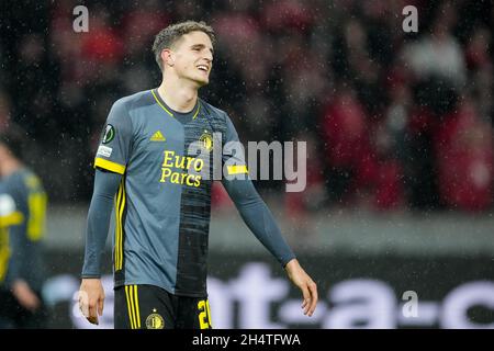 BERLINO, GERMANIA - 4 NOVEMBRE: Guus Til di Feyenoord Rotterdam durante la partita di fase del gruppo della UEFA Conference League tra 1. FC Union Berlin e Feyenoord all'Olympia Stadion il 4 novembre 2021 a Berlino, Germania (Foto di Yannick Verhoeven/Orange Pictures) Foto Stock