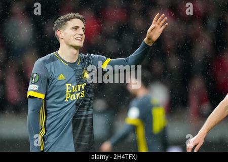 BERLINO, GERMANIA - 4 NOVEMBRE: Guus Til di Feyenoord Rotterdam durante la partita di fase del gruppo della UEFA Conference League tra 1. FC Union Berlin e Feyenoord all'Olympia Stadion il 4 novembre 2021 a Berlino, Germania (Foto di Yannick Verhoeven/Orange Pictures) Foto Stock