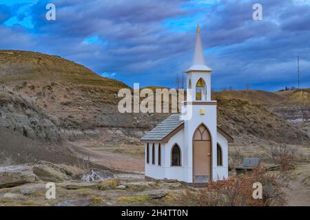 Piccola chiesa, piccola cappella per sei persone, Drumheller, Alberta, Canada Foto Stock