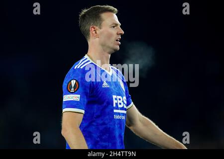 Leicester, Regno Unito. 4 novembre 2021; King Power Stadium, Leicester, Leicestershire, Inghilterra; Europa League Football, Leicester City versus Spartak Moscow; Jonny Evans of Leicester City Credit: Action Plus Sports Images/Alamy Live News Foto Stock