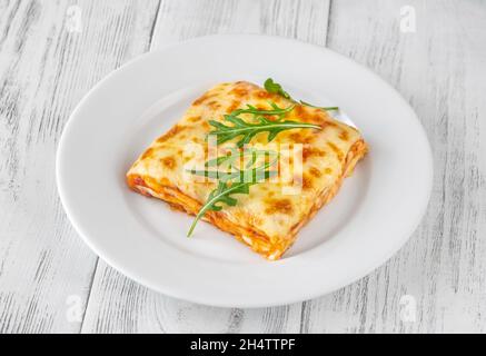 Porzione di lasagne al formaggio - piatto di pasta italiana Foto Stock