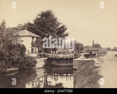 LOCK-Keeper's Cottage e Lock Gates, 1850 Foto Stock