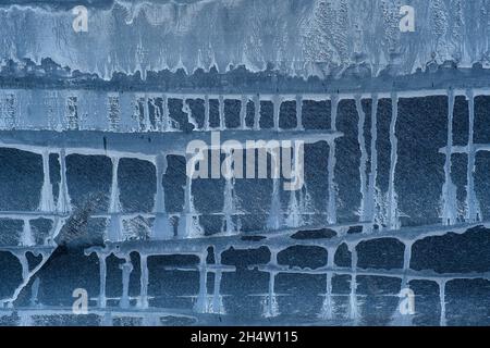 Dettaglio. Resti di calce su una facciata esterna di una serra, in mare di plastica. Roquetas de Mar, Alameria, Spagna Foto Stock