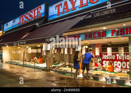 Captain White's Seafood City mercato del pesce comunale a Washington, DC 2015. Foto Stock