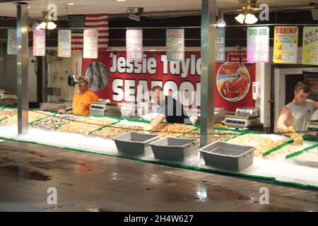 Captain White's Seafood City mercato del pesce comunale a Washington, DC 2015. Foto Stock