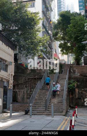 Composizione verticale, scala a Pound Lane, Sai Ying Pun, Hong Kong, Cina 3rd Nov 2021 Foto Stock