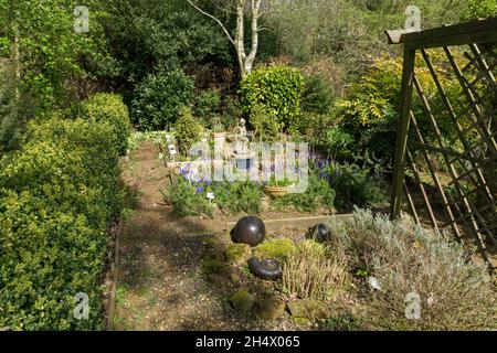 Giardino dimostrativo al National Herb Center, un centro erbario e giardino, Warmington, Warwickshire, Regno Unito Foto Stock