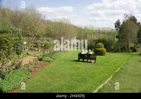 Giardino dimostrativo al National Herb Center, un centro erbario e giardino, Warmington, Warwickshire, Regno Unito Foto Stock