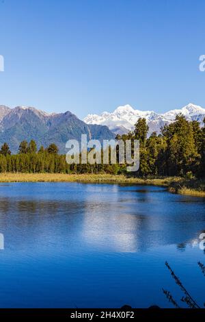 Due vette di South Island. Monte Cook e Monte Tasman. Alpi meridionali. Nuova Zelanda Foto Stock