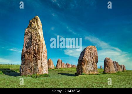 Pietre stenari Ales Stones Scania Sweden (o Ales stenar in svedese) è un monumento megalitico di Scania nel sud della Svezia. Foto Stock