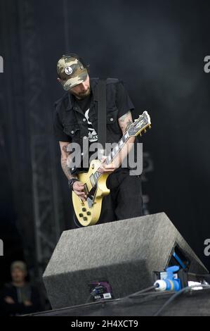 Alex Rosamilia dell'Anthem Gaslight in concerto al Download Festival di Donington Park Foto Stock