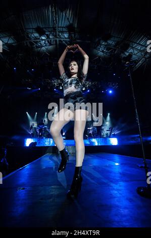 Jessie J live on stage headlining il giorno 2 del Fusion Festival il 31 agosto 2014 a Cofton Park, Birmingham Foto Stock