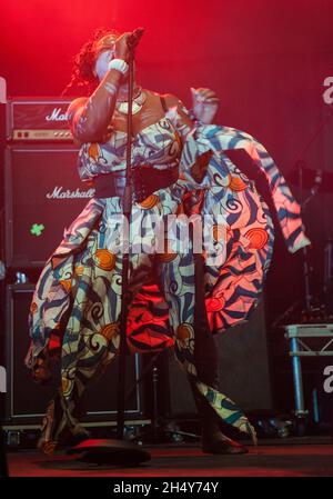 Chantal Brown di Vodun si esibisce dal vivo sul palco al festival Bloodstock il 13 2016 agosto presso la Catton Hall, Regno Unito. Foto Stock