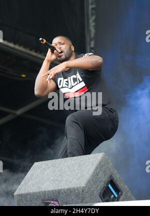 Lethal Bizzle si esibisce dal vivo al V Festival il 20 agosto 2016 al Weston Park, Regno Unito Foto Stock