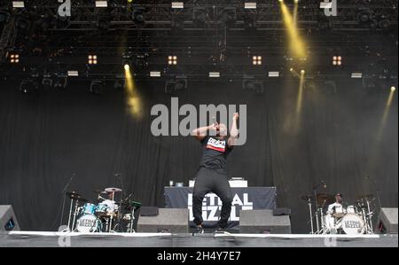 Lethal Bizzle si esibisce dal vivo al V Festival il 20 agosto 2016 al Weston Park, Regno Unito Foto Stock