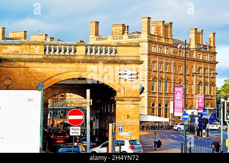 Stazione ferroviaria di York e Principal Hotel, York, Inghilterra Foto Stock