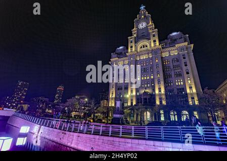 Liverpool River of Light mostra intorno al Pierhead e Albert Dock. Foto Stock