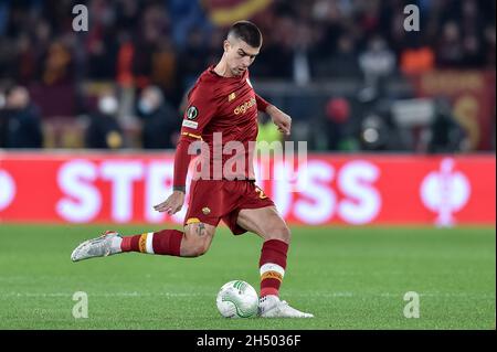 Roma, Italia. 4 novembre 2021. Gianluca Mancini di AS Roma durante la partita della UEFA Conference League tra Roma e Bodo Glimt allo Stadio Olimpico, Roma, Italia, il 4 novembre 2021. Credit: Giuseppe Maffia/Alamy Live News Foto Stock