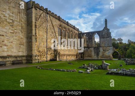 25.10.21 Bolton Abbey, North Yorkshire, UK Bolton Abbey. Foto Stock
