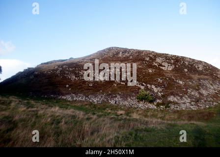 Crag vicino a Sycamore Gap Adrian's Wall, Northumberland, Inghilterra, Regno Unito Foto Stock