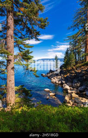 Lake Tahoe dal Rubicon Trail, DL Bliss state Park, Lake Tahoe, California USA Foto Stock