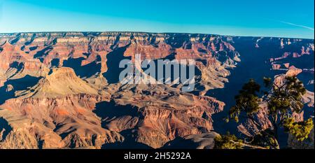 Isis Temple da Yavapai Point, il Rim Trail, il Parco Nazionale del Grand Canyon, Arizona, USA Foto Stock