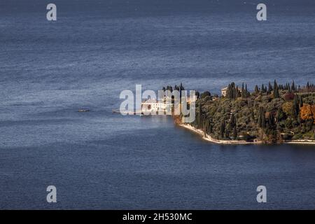 Vista dall'alto di Punta San Vigilio Foto Stock