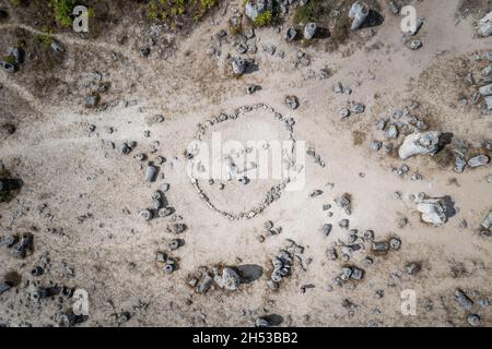 Cerchio di pietra in Pobiti Kamani - pietre piantate anche chiamato deserto di pietra, fenomeno di roccia tipo deserto nella provincia di Varna in Bulgaria Foto Stock