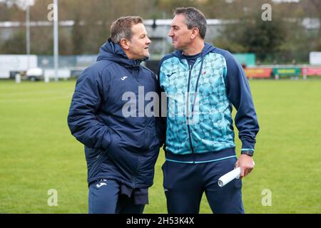 BANBURY, GBR. 6 NOVEMBRE il manager di Barrow Mark Cooper prima della partita di fa Cup tra Banbury United e Barrow al Banbury Plant Hire Community Stadium di Banbury sabato 6 novembre 2021. (Credit: John Cripps | MI News) Credit: MI News & Sport /Alamy Live News Foto Stock