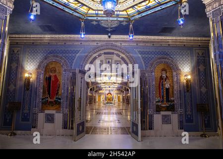 Park Patriot, regione di Mosca, Russia - 17 maggio 2021: La cattedrale principale delle forze Armate russe, all'interno della Chiesa del Principe inferiore Vladimir. ENTR Foto Stock