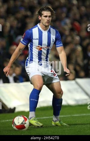 HARTLEPOOL, GBR. 6 NOVEMBRE Reagan Ogle di Hartlepool si è Unito in azione durante la partita di fa Cup tra Hartlepool United e Wycombe Wanderers a Victoria Park, Hartlepool sabato 6 novembre 2021. (Credit: Will Matthews | MI News) Credit: MI News & Sport /Alamy Live News Foto Stock