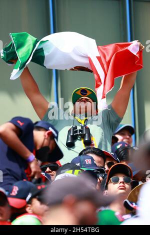 Città del Messico, Mexiko. 6 novembre 2021. 11/06/2021, Autodromo Hermanos Rodriguez, Città del Messico, FORMULA 1 GRAN PREMIO DE LA CIUDAD DE MEXICO 2021, nella foto Tribune complete in Messico. Credit: dpa/Alamy Live News Foto Stock