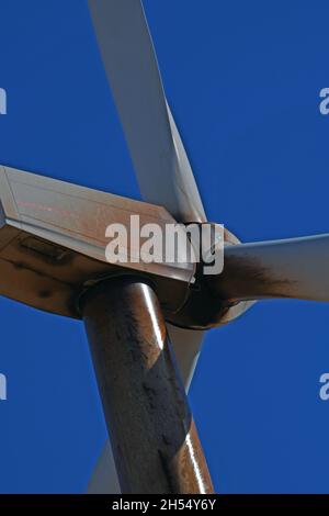 Le turbine eoliche perdono olio e si trovano in prossimità di un possibile guasto. Foto Stock