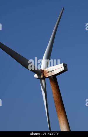 Le turbine eoliche perdono olio e si trovano in prossimità di un possibile guasto. Foto Stock