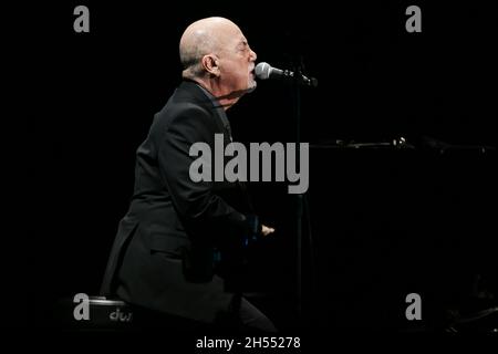 Billy Joel suona in concerto al Madison Square Garden il 5 novembre 2021 a New York City. Foto Stock