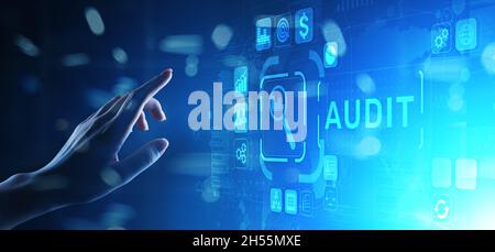 Audit - esame finanziario ufficiale per le imprese come concetto su schermo virtuale. Foto Stock
