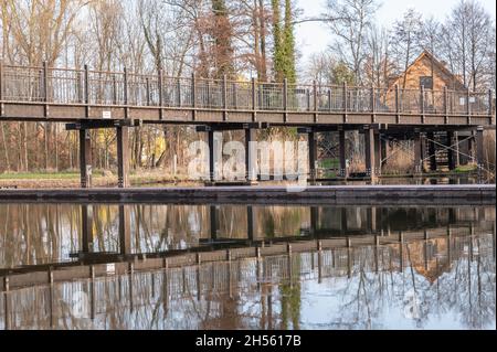 Ponte tipico nel Spreewald Foto Stock