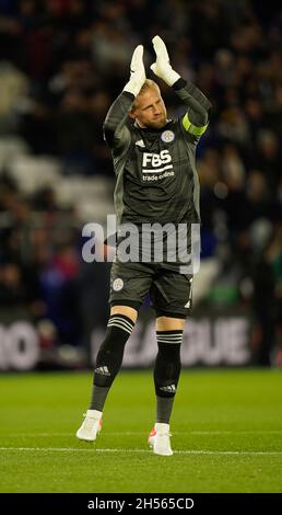 Leicester City goalkeeper Kasper Schmeichel Foto di Steve Flynn/AHPIX.com, Calcio: Europa League Group C partita Leicester City -V- Spartak Mosca Foto Stock