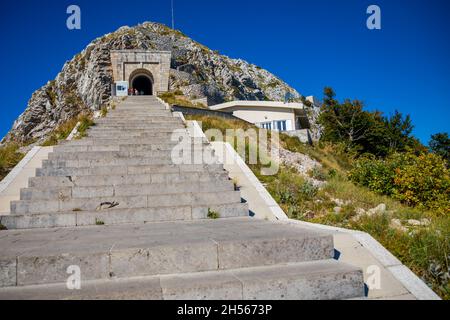 Petar II Mausoleo Petrovic Njegos sulla cima del monte Lovchen in Montenegro Foto Stock