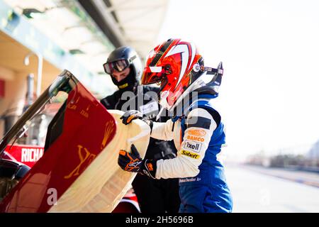 Wadoux Lilou (fra), Richard Mille Racing Team, Oreca 07 - Gibson, ritratto durante il Campionato Mondiale di Endurance FIA 2021, FIA WEC, sul circuito Internazionale Bahrain, il 7 novembre 2021 a Sakhir, Bahrain - Foto: Joao Filipe/DPPI/LiveMedia Foto Stock