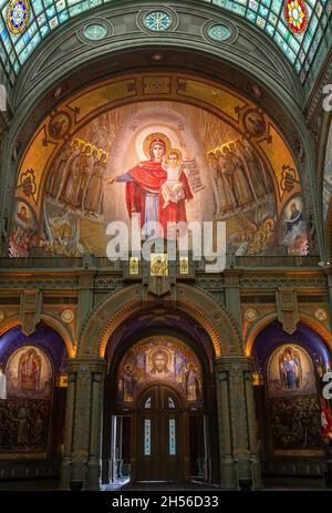 Park Patriot, Mosca regione, Russia - 17 maggio 2021: Cattedrale principale delle forze Armate russe, interno della Chiesa della Risurrezione di Cristo. Immagine a mosaico Foto Stock