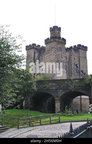 Questo è il nuovo castello da cui deriva il nome di Newcastle. Fu costruito nel 1080 e venne conosciuto come Castello Garth. Foto Stock