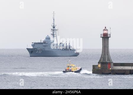 Tedesco tipo 423 ausiliario di classe Oste A50 Alster di Deutsche Marine (Marina tedesca) arrivò al porto di Gdynia, Polonia. 5 Novembre 2021 © Wojciech Stroz Foto Stock