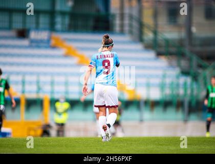 Sassuolo,Italia,7 novembre 2021 Salvatori Rinaldi Deborah (9 Pomigliano CF) in azione durante la Serie un gioco Femminile tra Sassuolo e Pomigliano allo Stadio Enzo Ricci di Sassuolo, Italia Michele Finessi/SPP Foto Stock