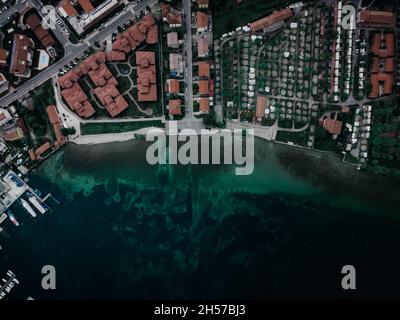 da un drone si può ammirare una splendida vista sul lago d'iseo Foto Stock