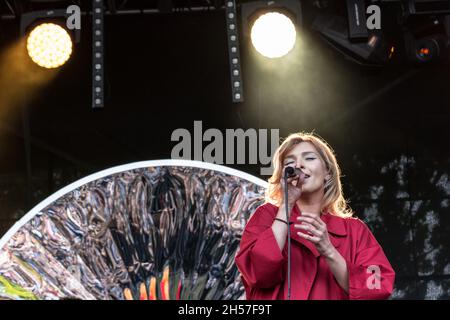 Lublino, Polonia - 22 maggio 2016: Kozienalia (annuale carnevale studentesco, chiamato anche juwenalia) - Mela Koteluk band live in concerto Foto Stock