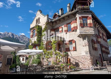 Villa Wachtler in Innichen è una città di mercato e comune dell'Alto Adige nel Nord Italia, Foto Stock