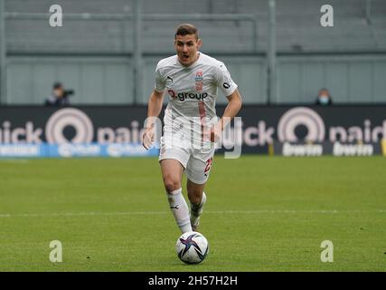 Wiesbaden, Germania. 7 novembre 2021. 07.11.2021, Brittan-Arena, Wiesbaden, GER, 3° campionato, Wehen-Wiesbaden vs FSV Zwickau, le normative DFL vietano qualsiasi uso di fotografie come sequenze di immagini e/o quasi-video. Nella foto Marius Hauptmann (Zwickau) Credit: dpa/Alamy Live News Foto Stock